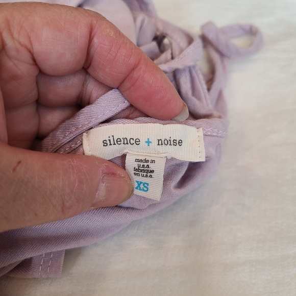 Silence+ noise spaghetti tank top - Picture 6 of 7